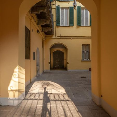 Appartamento Tivano In Centro Storico Como Exterior foto