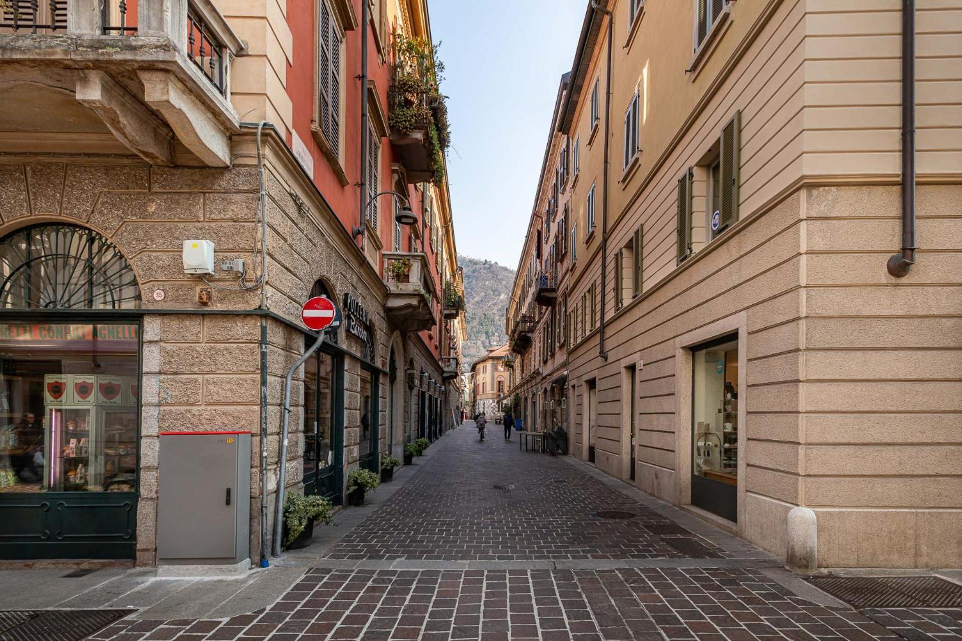 Appartamento Tivano In Centro Storico Como Exterior foto